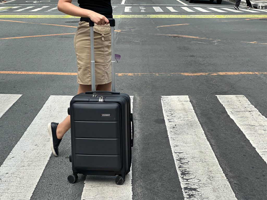 How to Spot the Right  Luggage for Stress-Free  Travel