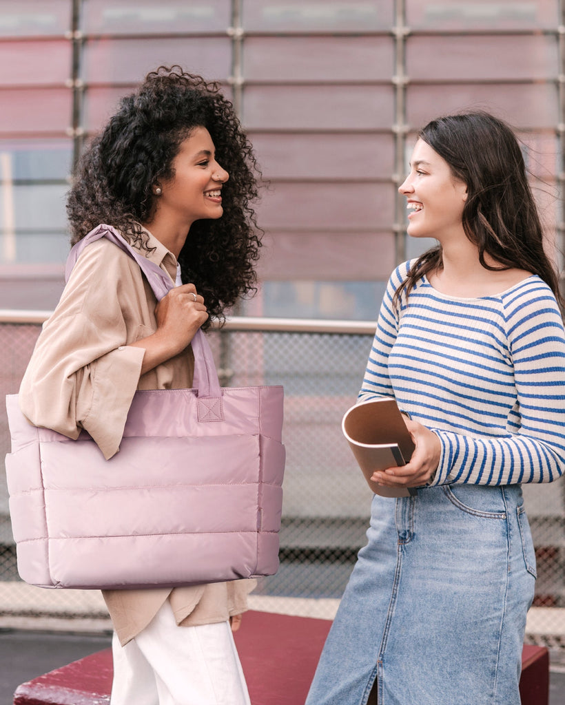 Water-Resistant Travel Tote Bags for Beach Trips